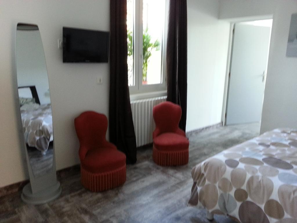 Hotel Le 6 3 Home Port En Bessin Habitación foto
